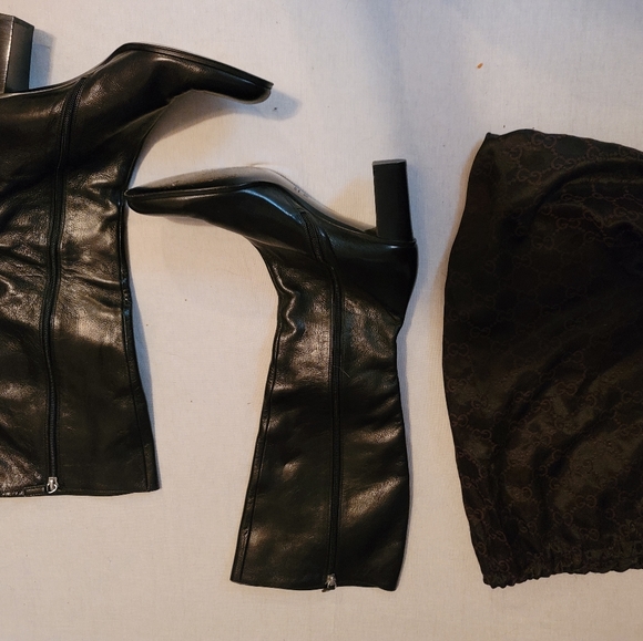 Gucci Boots 11B black leather high heels. Zip up over calf to knee. - Picture 9 of 12